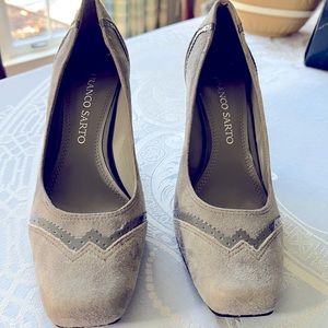 Franco Sarto Gray suede pumps Woman’s Size 7Med  2.5 inch heel
